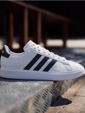 Adidas Grand Court 2.0k White and Black Low-Top Sneakers Sz 4K